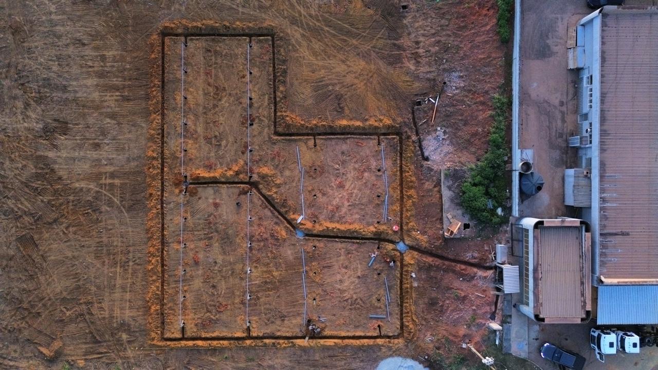 Fundação e Infraestrutura